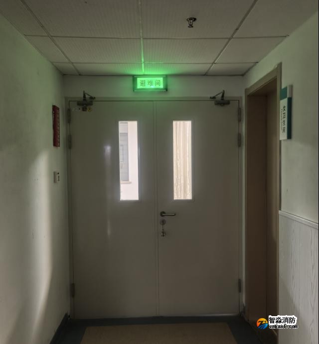 避難層、避難間未設(shè)置明顯指示標(biāo)識(shí)
